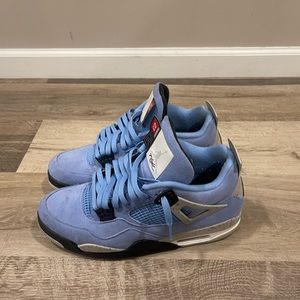UNC JORDAN 4s
